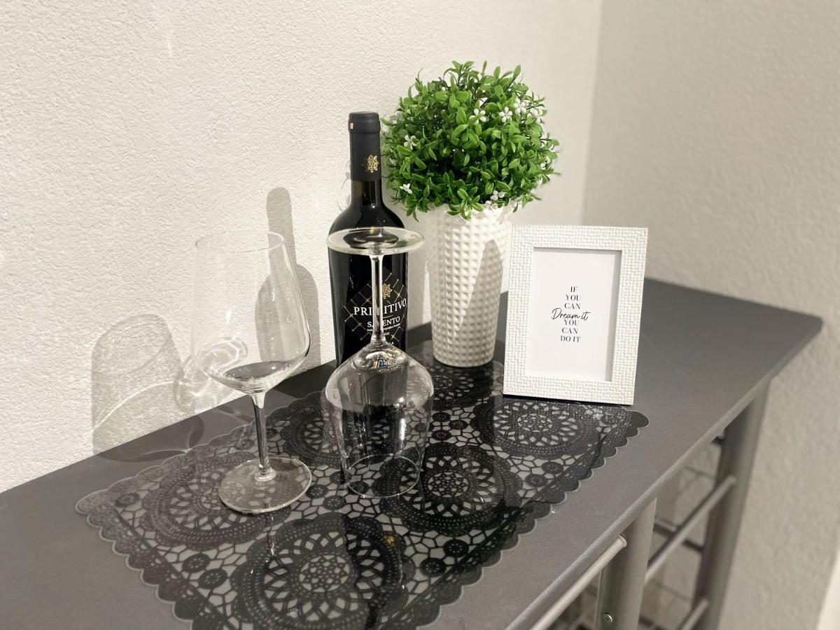 Perfekte 1,5 Wohnung Zentral In Leonberg Gegenueber Einkaufzentrum Εξωτερικό φωτογραφία